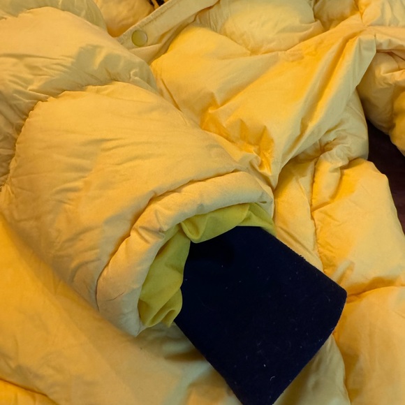 Ultra lightweight, extra warm Bagatelle puffer jacket with removable hood - Picture 4 of 7